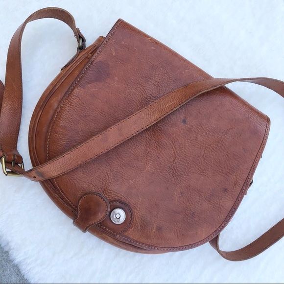 Bojola Italian Leather Magnetic Closure Cross-Bag - Picture 2 of 10